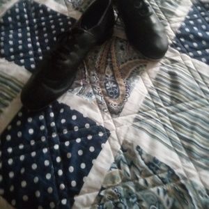 BLACK TAP SHOES SIZE 10 M